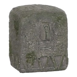 estatua gris 9x8x9.5cm