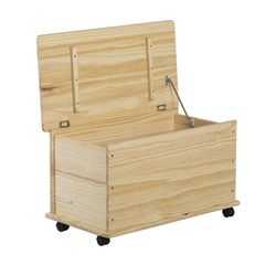 Baú de madeira de pinho com 4 rodas Astigarraga 73x39x43,5cm
